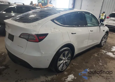 2020 Tesla Model Y Long Range Dual Motor All-Wheel Drive z USA, uszkodzony, nr VIN 5YJYGDEE4LF049721